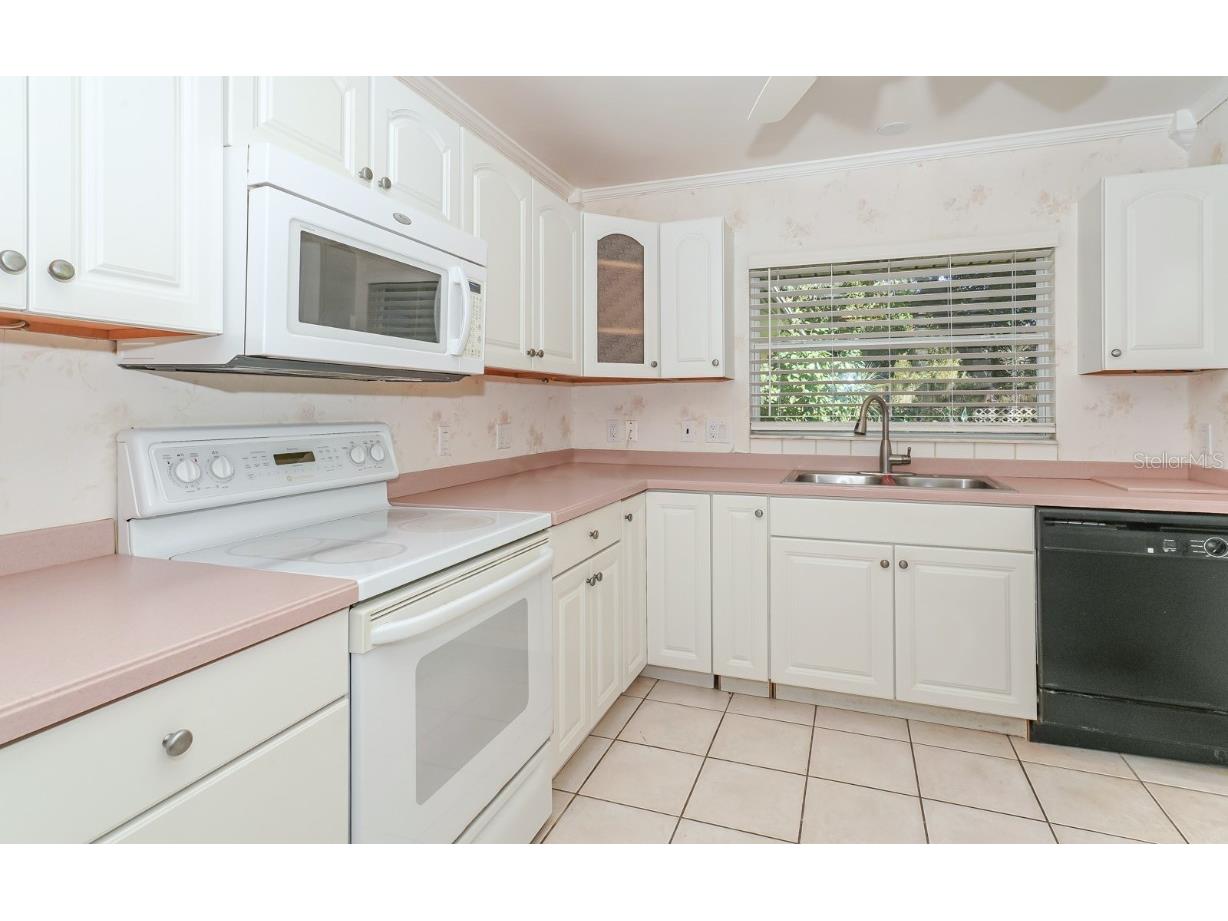 2461 Ringling Boulevard Sarasota FL 34237 A4658766 image14