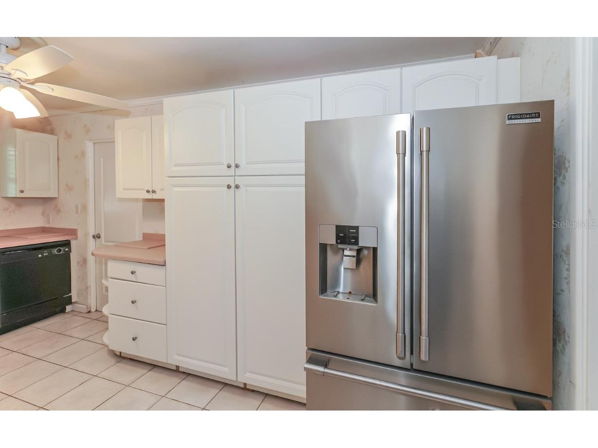 2461 Ringling Boulevard Sarasota FL 34237 A4658766 image17