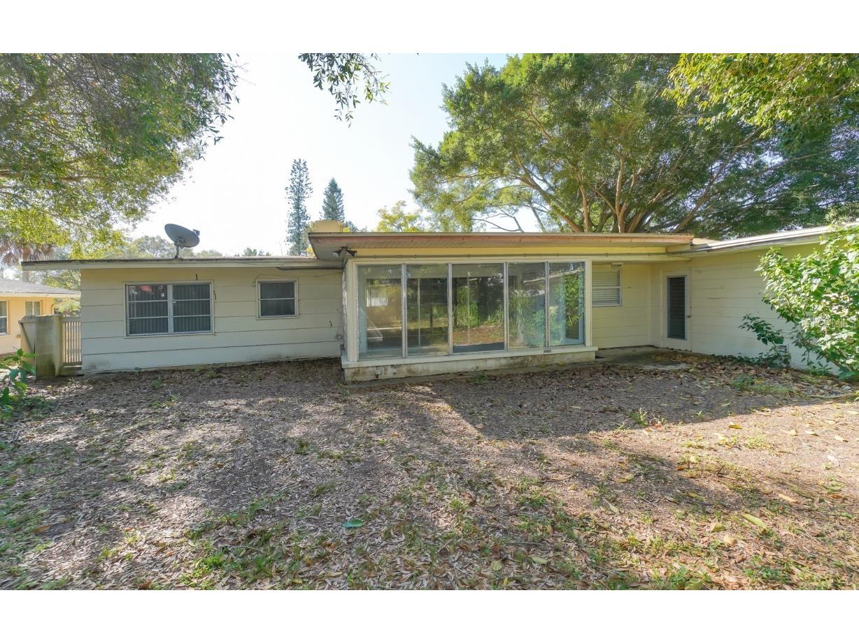 2461 Ringling Boulevard Sarasota FL 34237 A4658766 image26