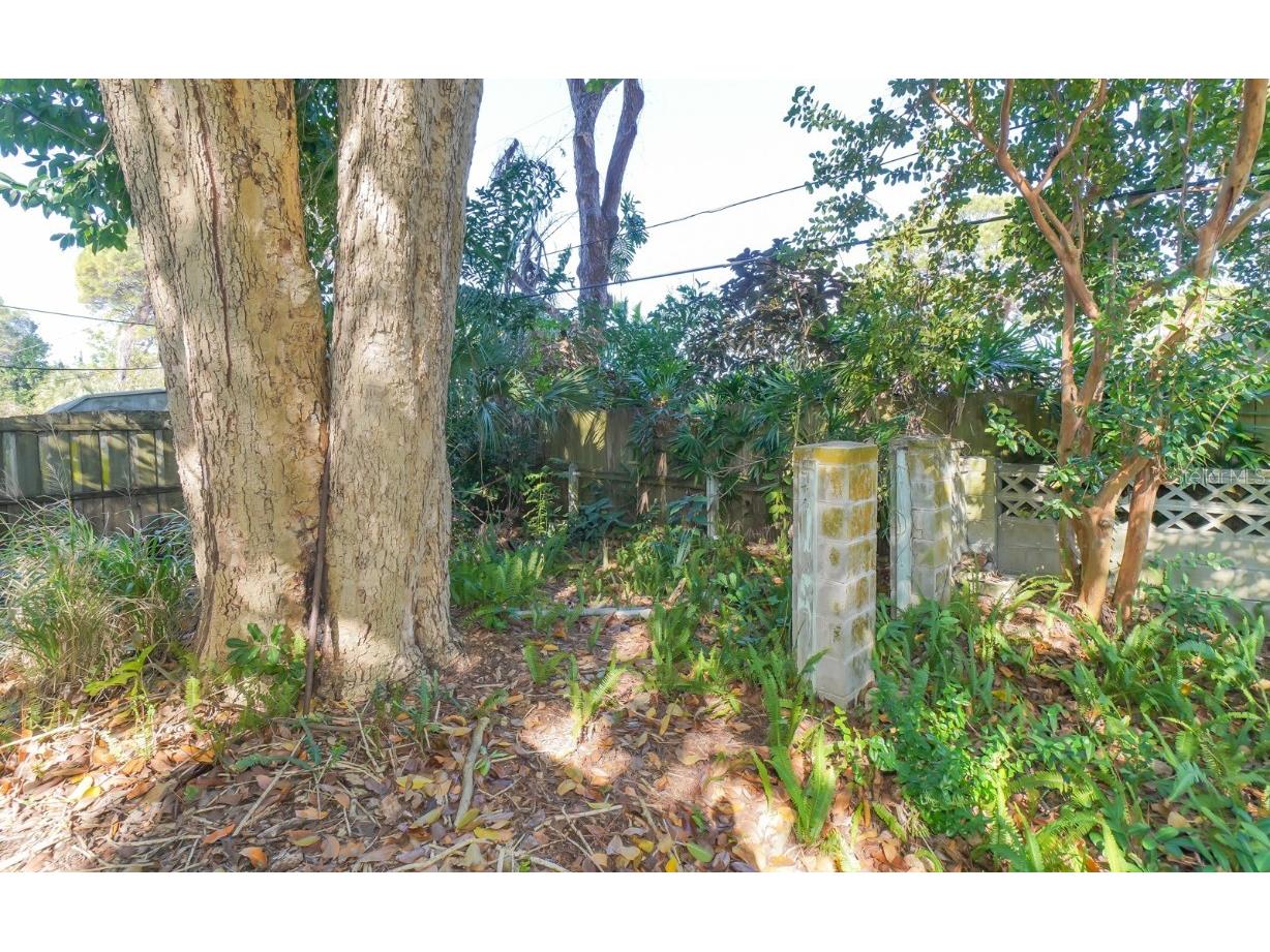 2461 Ringling Boulevard Sarasota FL 34237 A4658766 image28