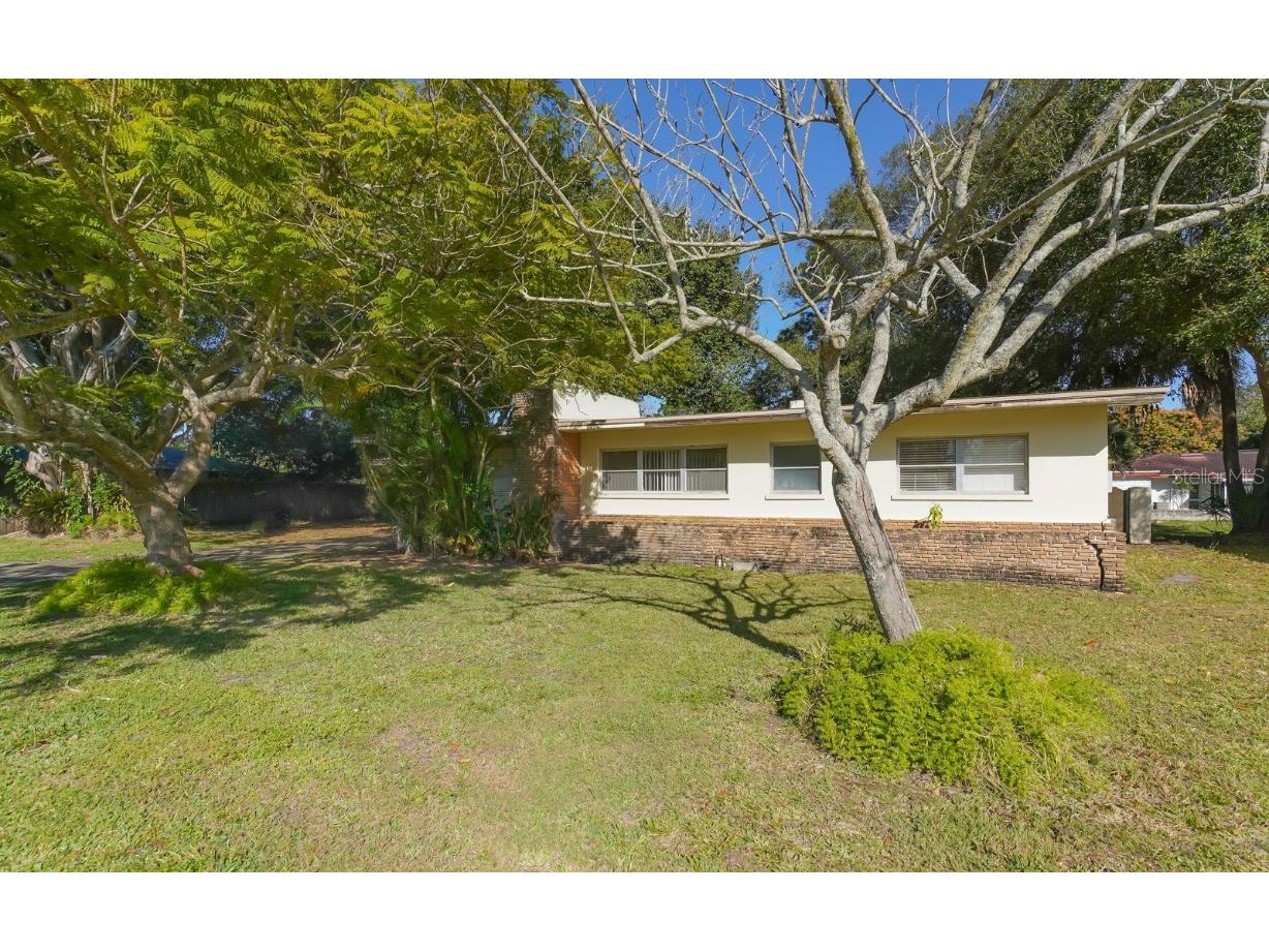 2461 Ringling Boulevard Sarasota FL 34237 A4658766 image3