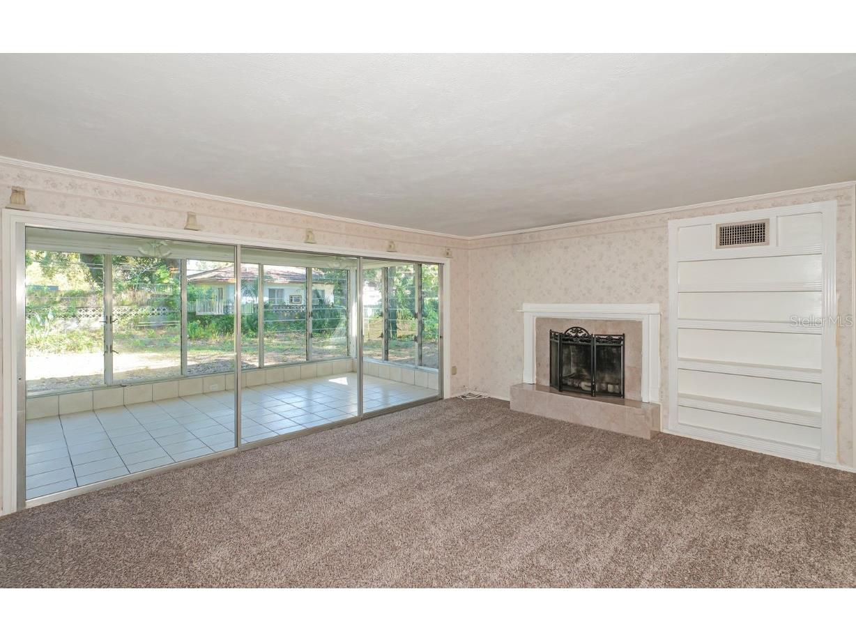 2461 Ringling Boulevard Sarasota FL 34237 A4658766 image8