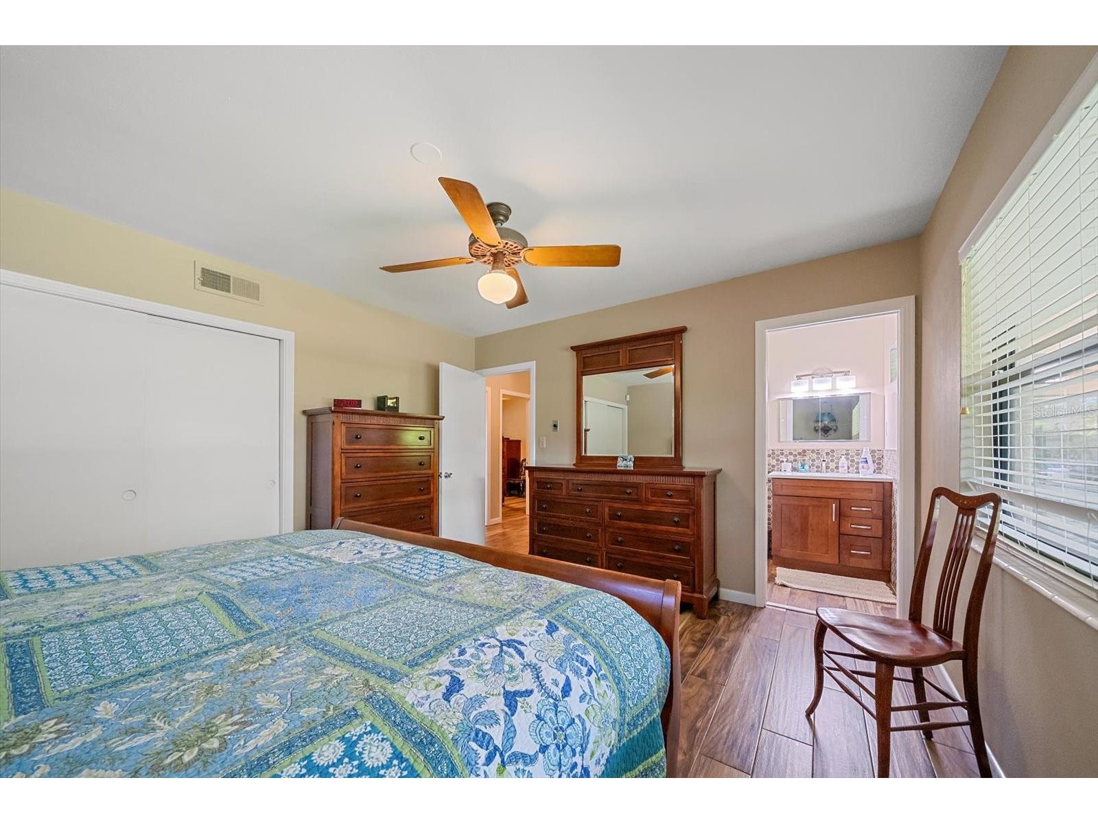 2462 Clematis Street Sarasota FL 34239 A4697812 image25