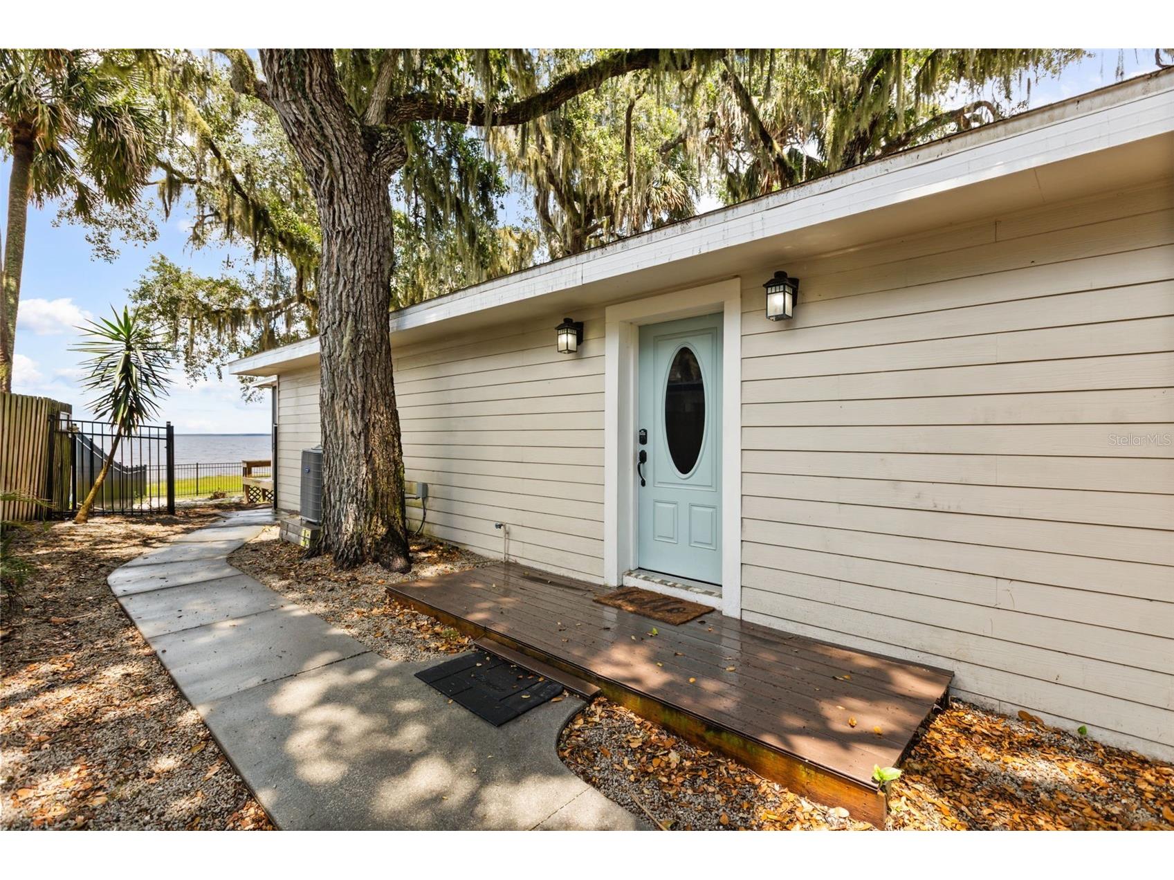 2462 Fort Lane Road Geneva FL 32732 - LAKE HARNEY O6410136 image1