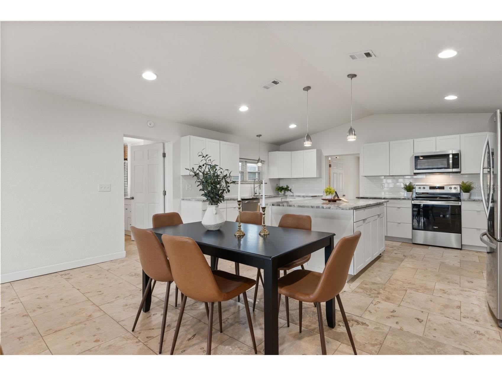 2462 Fort Lane Road Geneva FL 32732 - LAKE HARNEY O6410136 image10