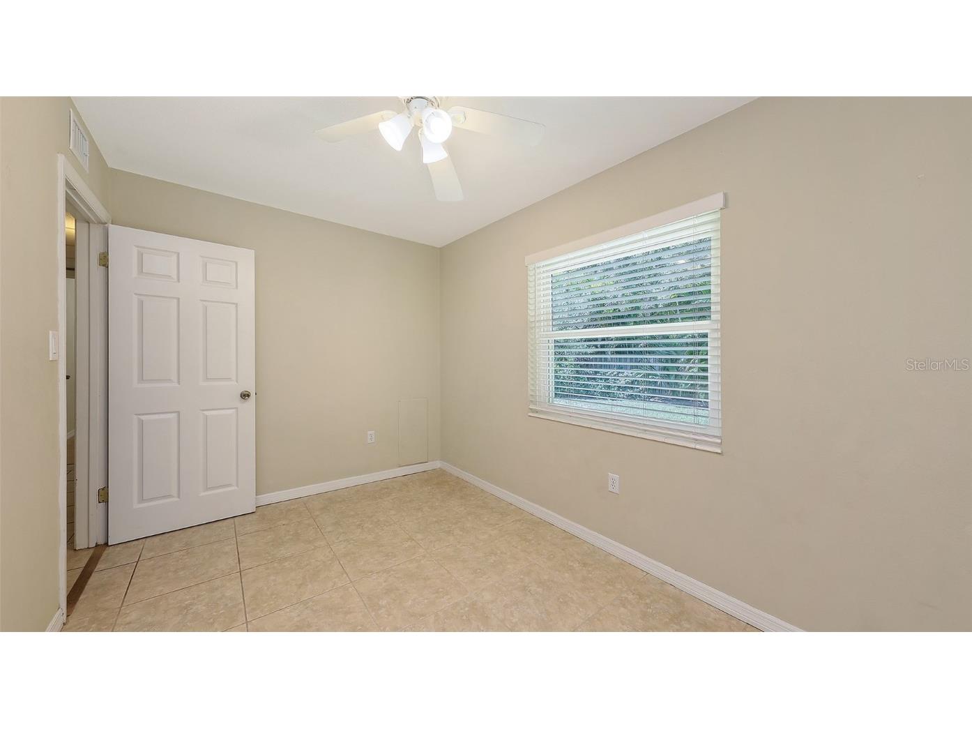 2462 Hyde Park Street Sarasota FL 34239 A4656508 image15