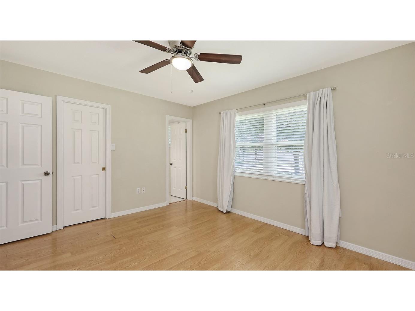 2462 Hyde Park Street Sarasota FL 34239 A4656508 image18