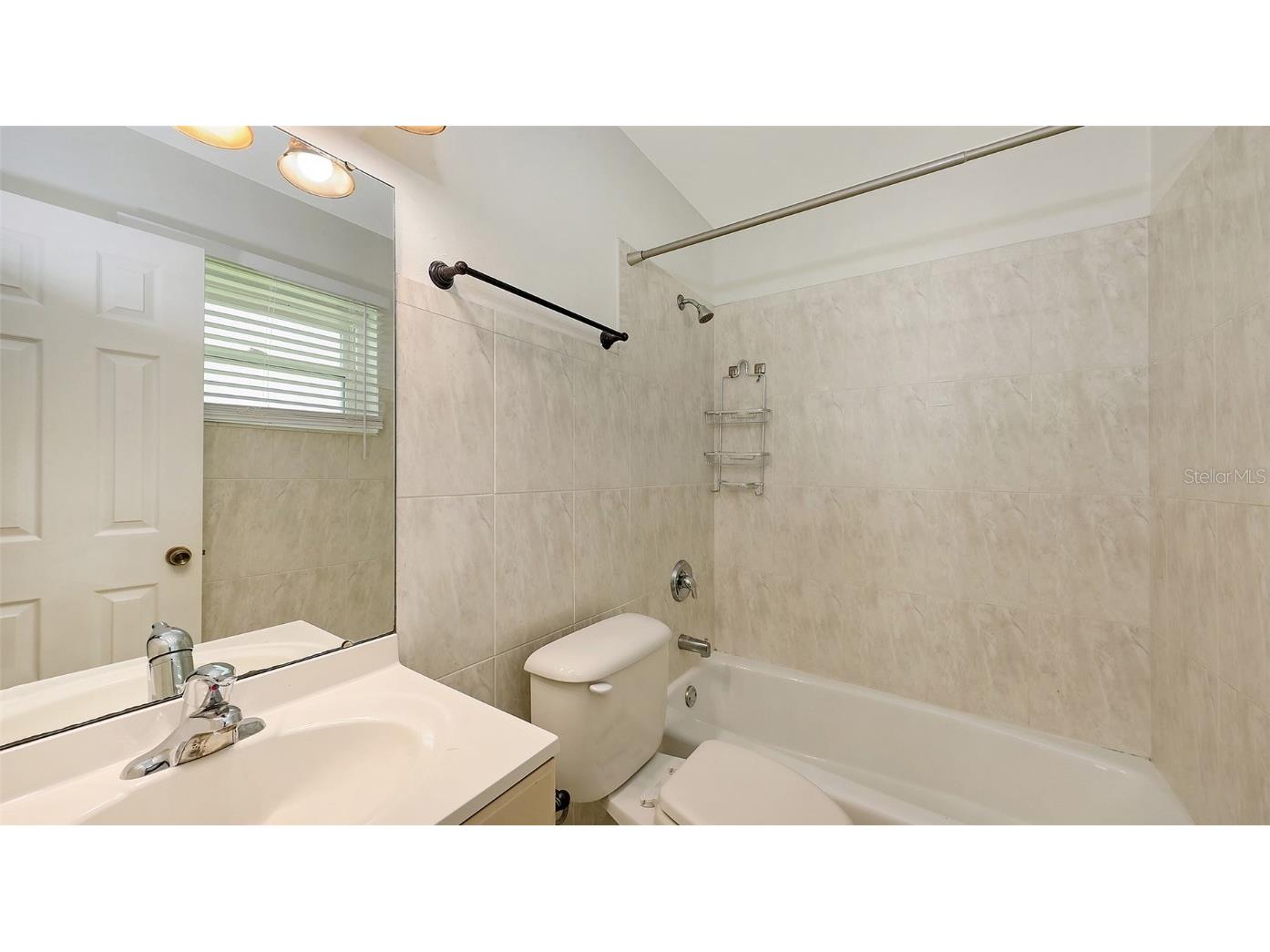 2462 Hyde Park Street Sarasota FL 34239 A4656508 image19