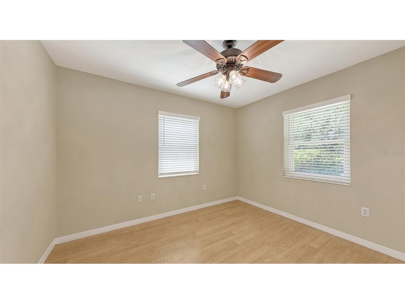 2462 Hyde Park Street Sarasota FL 34239 A4656508 image20