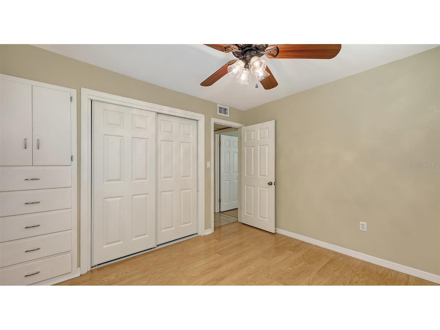 2462 Hyde Park Street Sarasota FL 34239 A4656508 image21