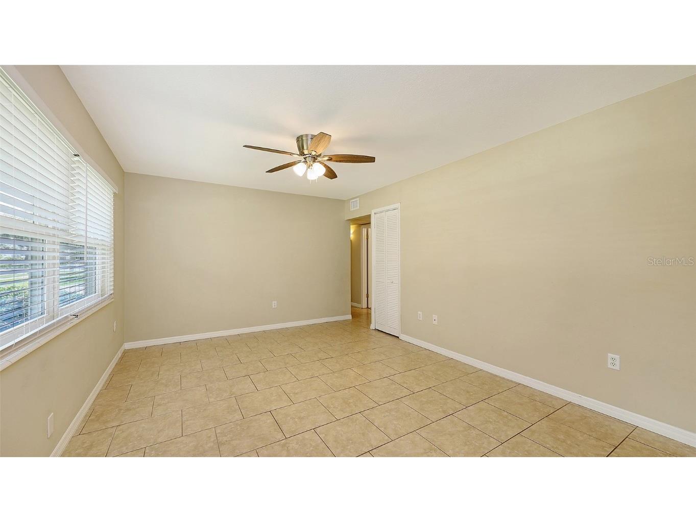 2462 Hyde Park Street Sarasota FL 34239 A4656508 image9