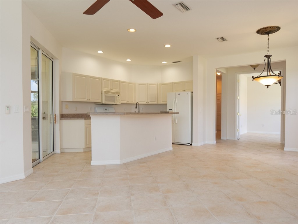 2462 Magnolia Circle North Port FL 34289 A4663656 image7