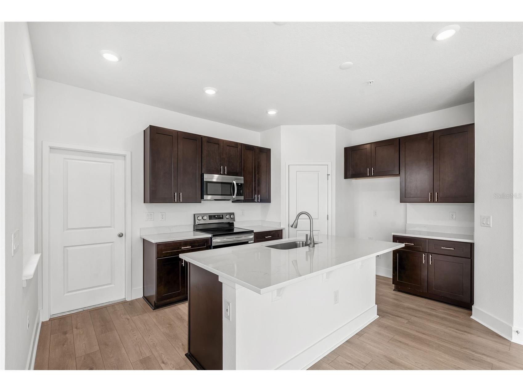 2462 Magnolia Reserve Road Ocoee FL 34761 W7884621 image3