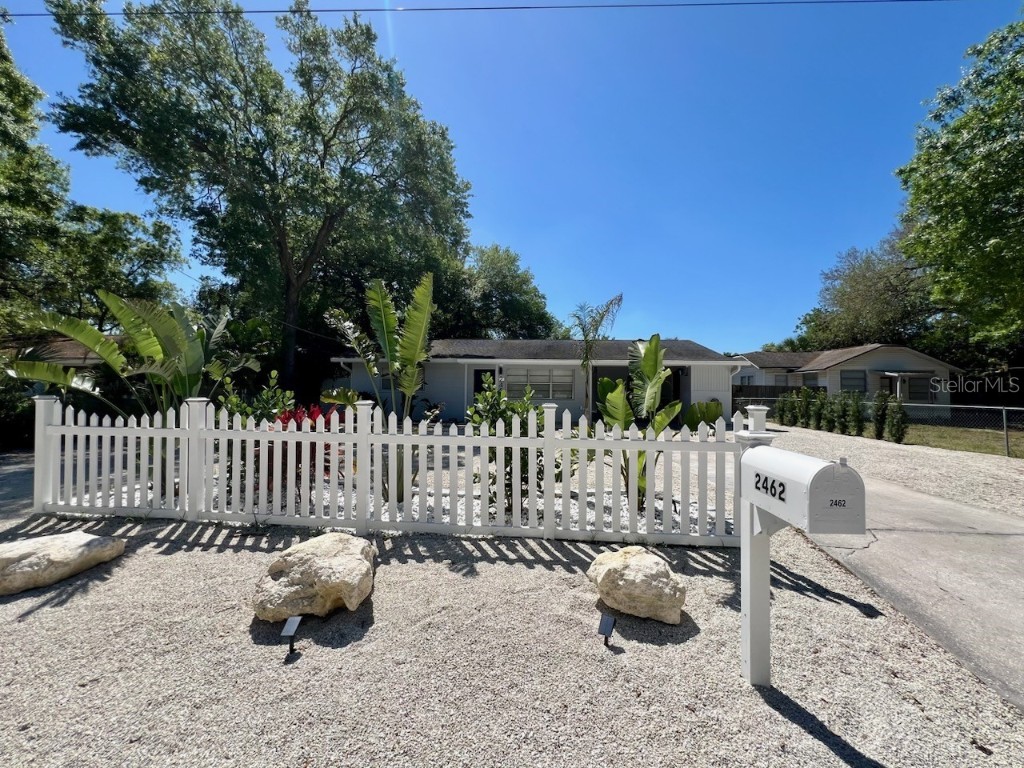 2462 Novus Street Sarasota FL 34237 A4603579 image1