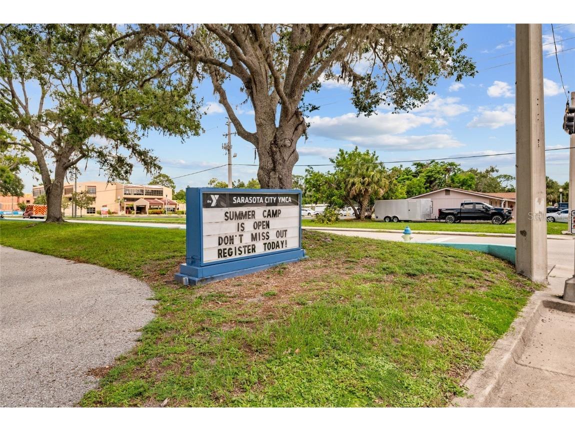 2462 Prospect Street Sarasota FL 34239 TB8427698 image1