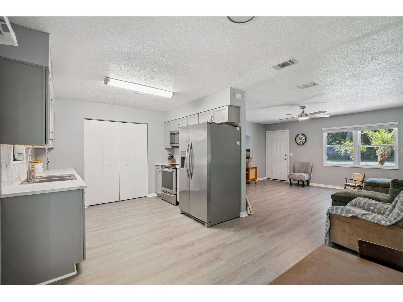 24623 N George Street Astor FL 32102 V4949519 image4