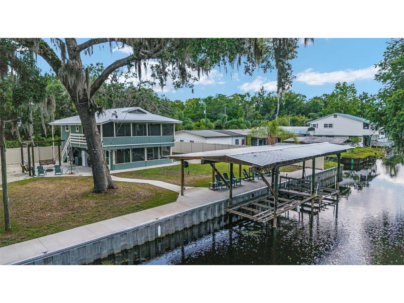 24628 Fox Road Astor FL 32102 OM701744 image3