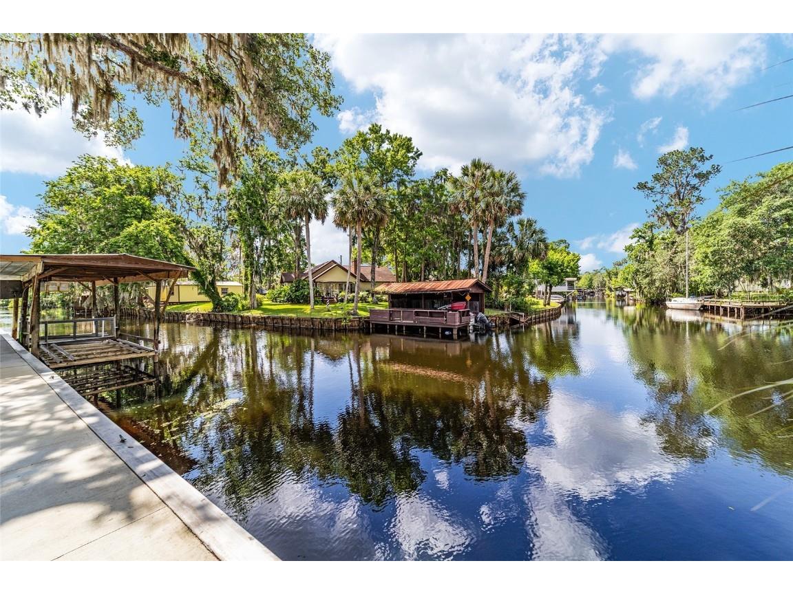 24628 Fox Road Astor FL 32102 OM701744 image39