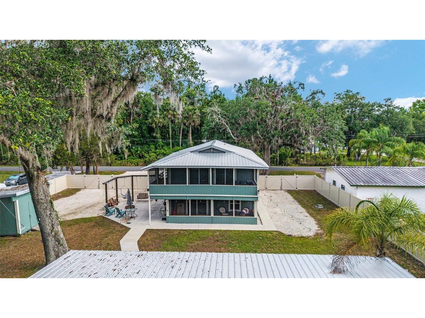 24628 Fox Road Astor FL 32102 OM701744 image4