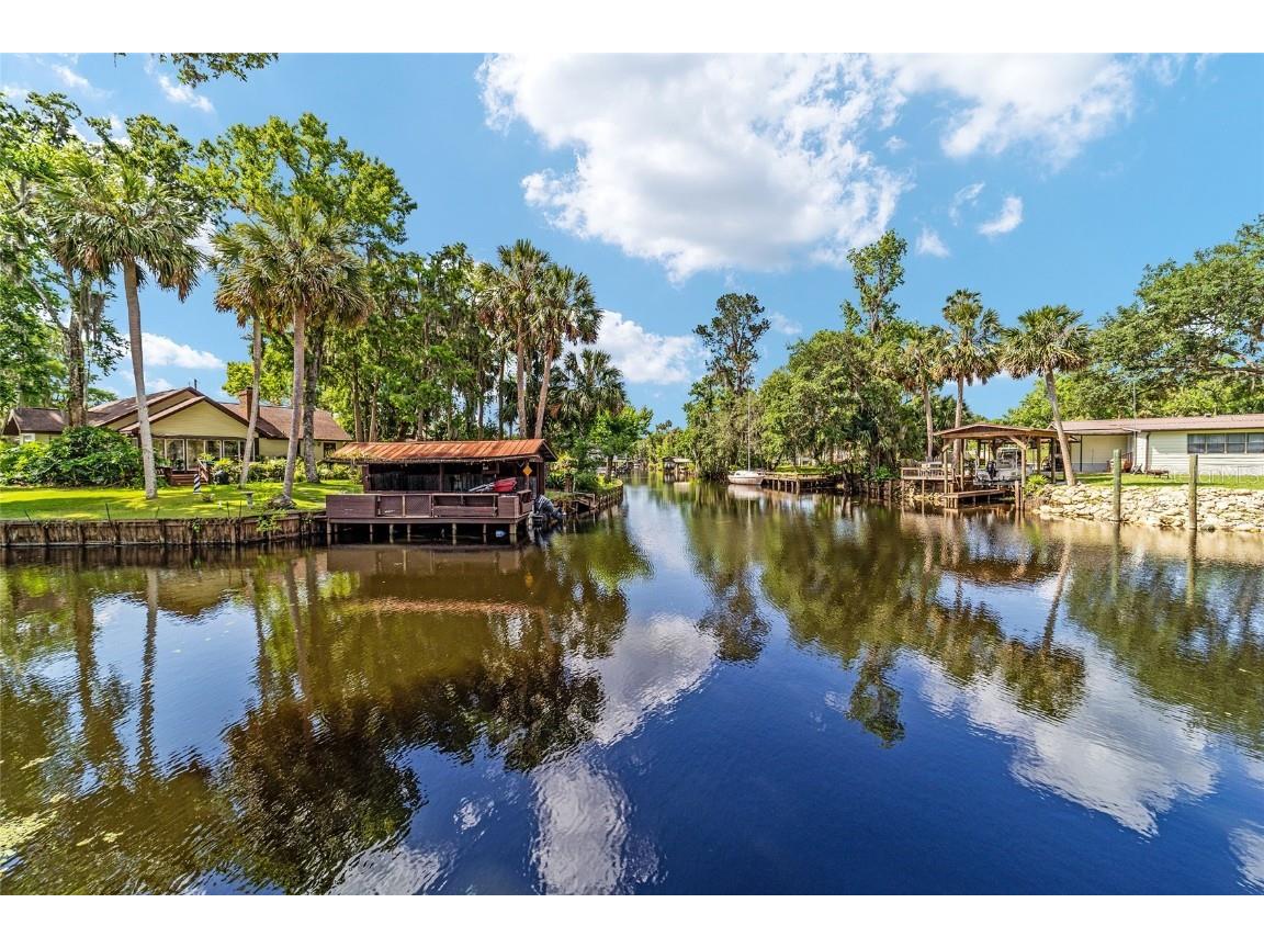 24628 Fox Road Astor FL 32102 OM701744 image40