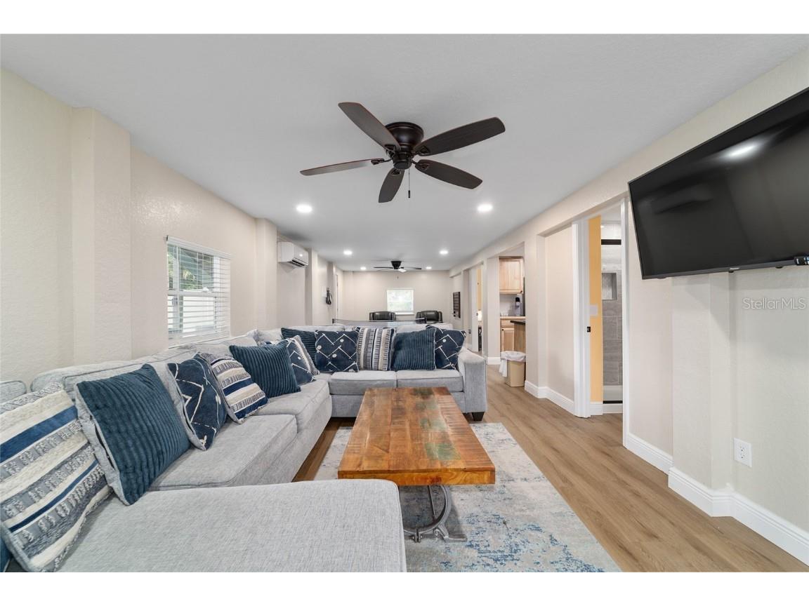 24628 Fox Road Astor FL 32102 OM701744 image59