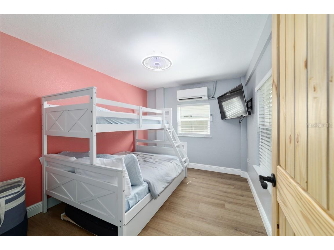 24628 Fox Road Astor FL 32102 OM701744 image64