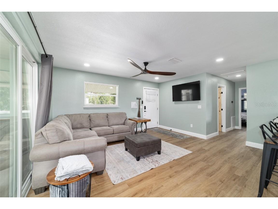 24628 Fox Road Astor FL 32102 OM701744 image80