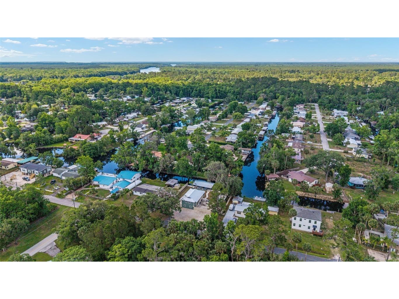24628 Fox Road Astor FL 32102 OM701744 image9