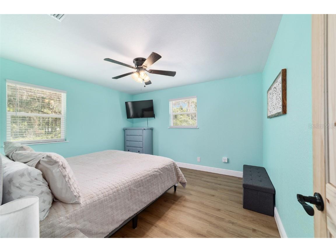 24628 Fox Road Astor FL 32102 OM701744 image94