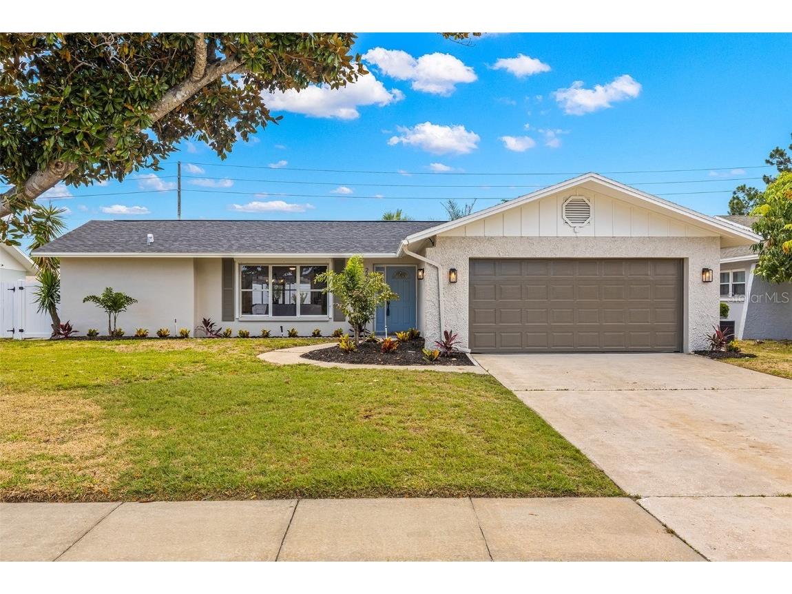 2463 Moore Haven Drive E Clearwater FL 33763 U8245717 image1