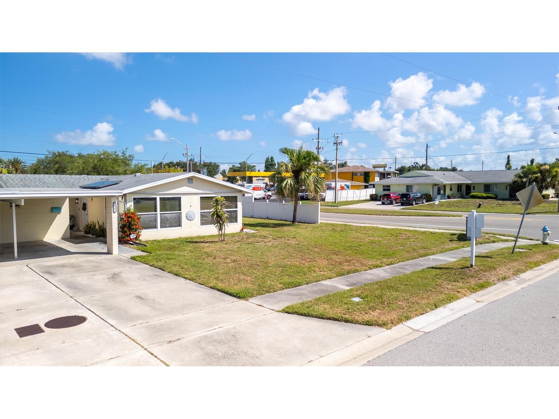 2463 Terry Lane Sarasota FL 34231 A4697796 image1