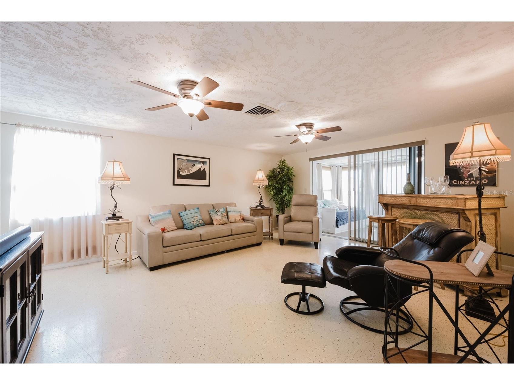 2463 Terry Lane Sarasota FL 34231 A4697796 image16