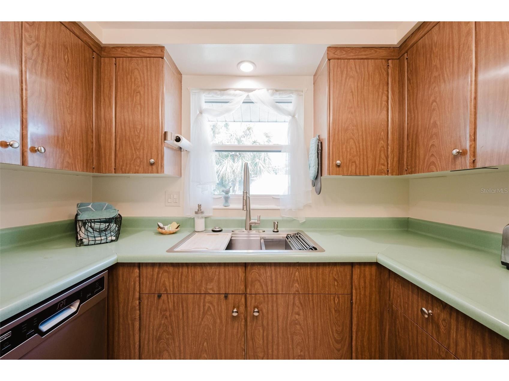 2463 Terry Lane Sarasota FL 34231 A4697796 image22