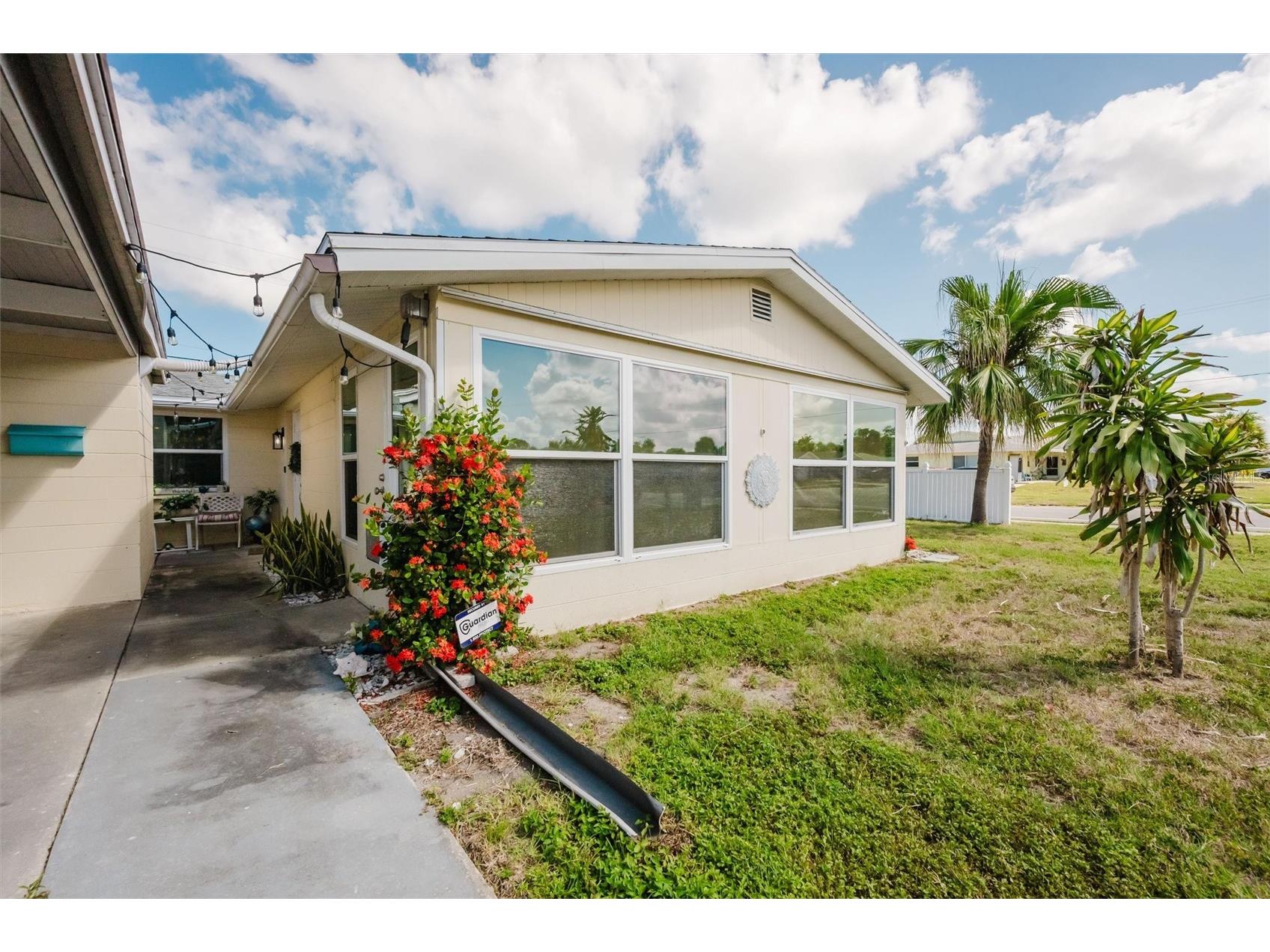 2463 Terry Lane Sarasota FL 34231 A4697796 image38