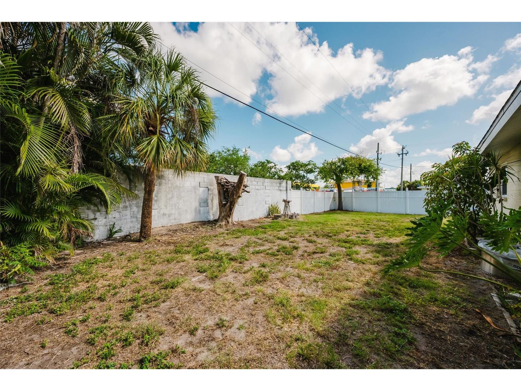 2463 Terry Lane Sarasota FL 34231 A4697796 image41