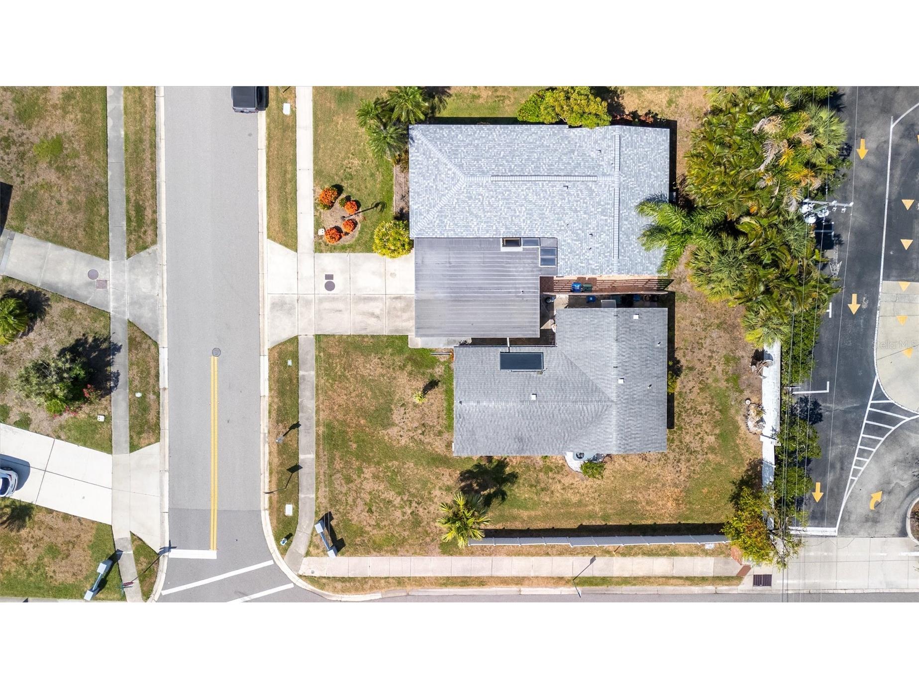 2463 Terry Lane Sarasota FL 34231 A4697796 image5
