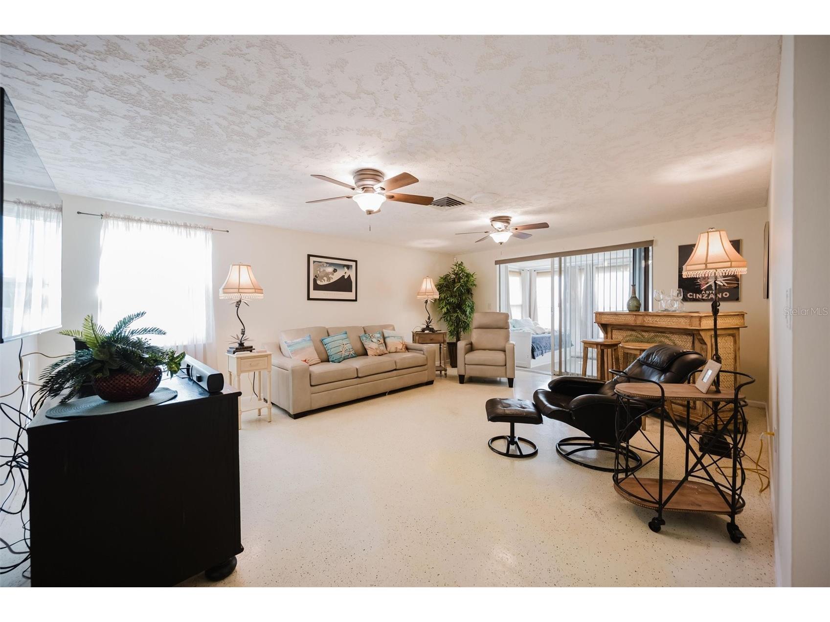 2463 Terry Lane Sarasota FL 34231 A4697796 image9