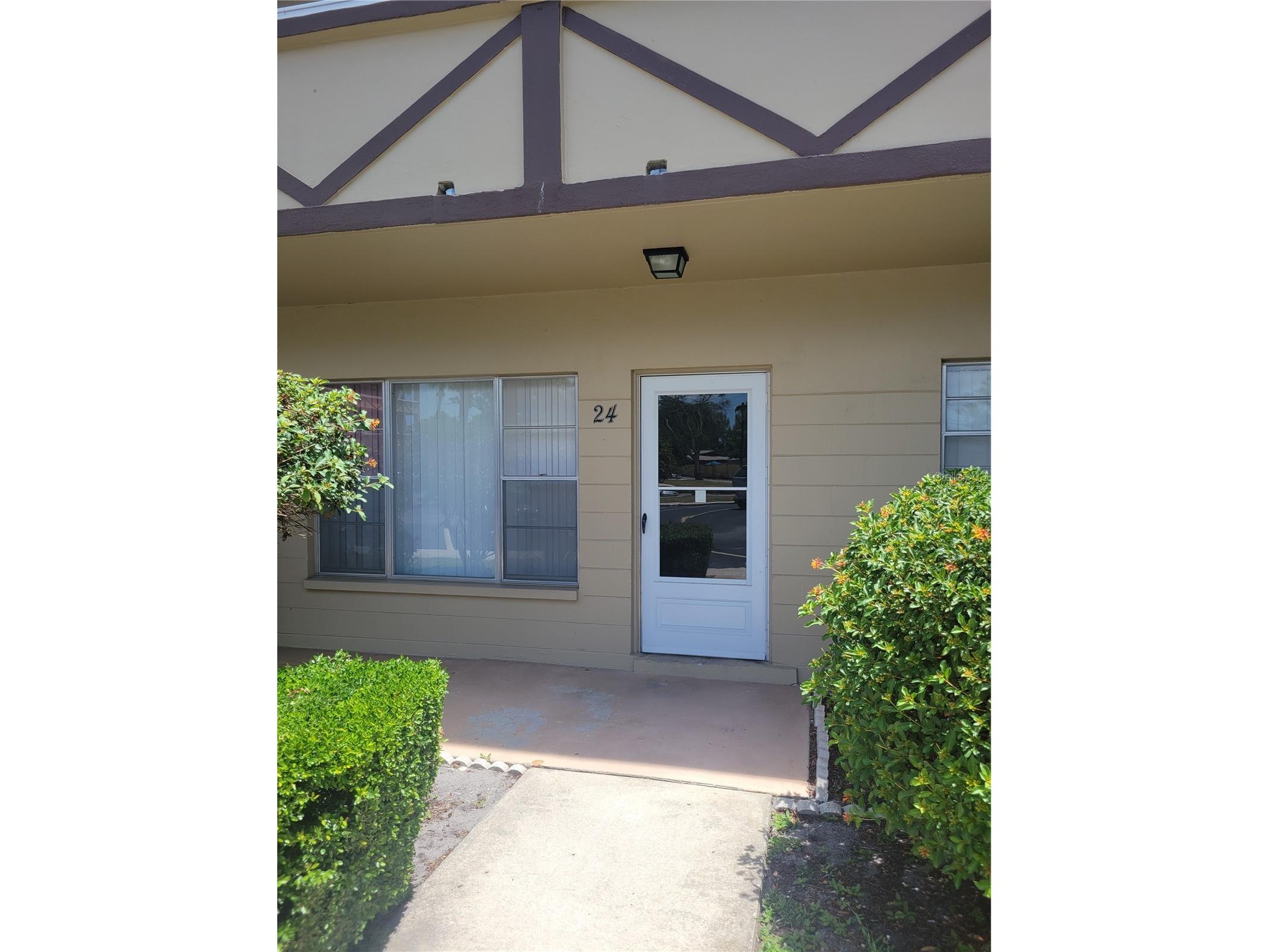 2464 Australia Way E #24 Clearwater FL 33763 TB8505939 image1
