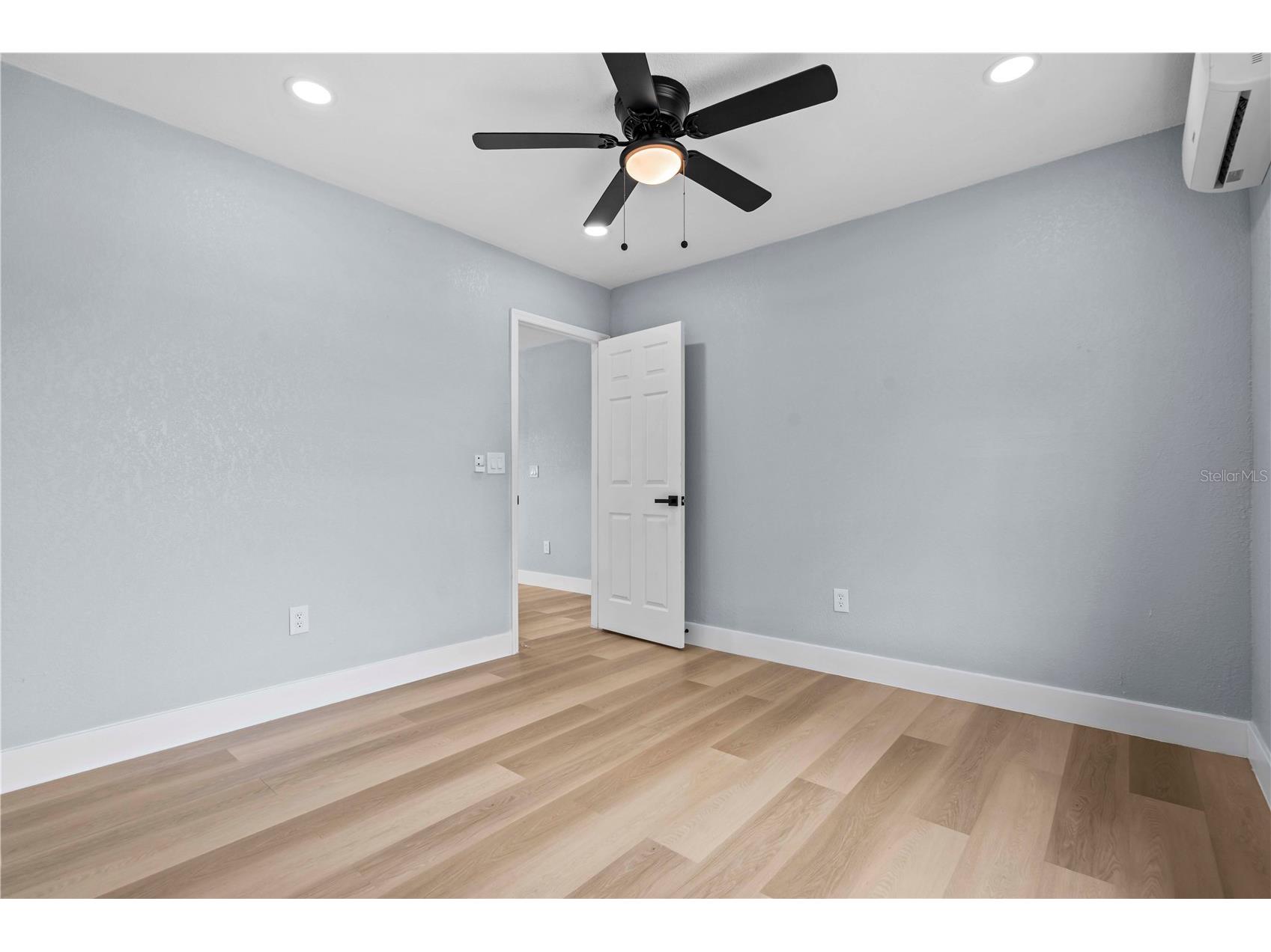 2465 16th Avenue S Saint Petersburg FL 33712 TB8465188 image13