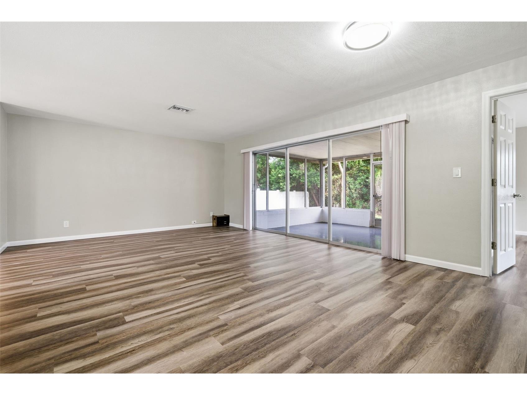 2465 Brentwood Drive Clearwater FL 33764 TB8509186 image10