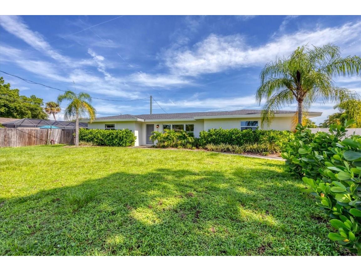 2465 Constitution Boulevard Sarasota FL 34231 A4619039 image1