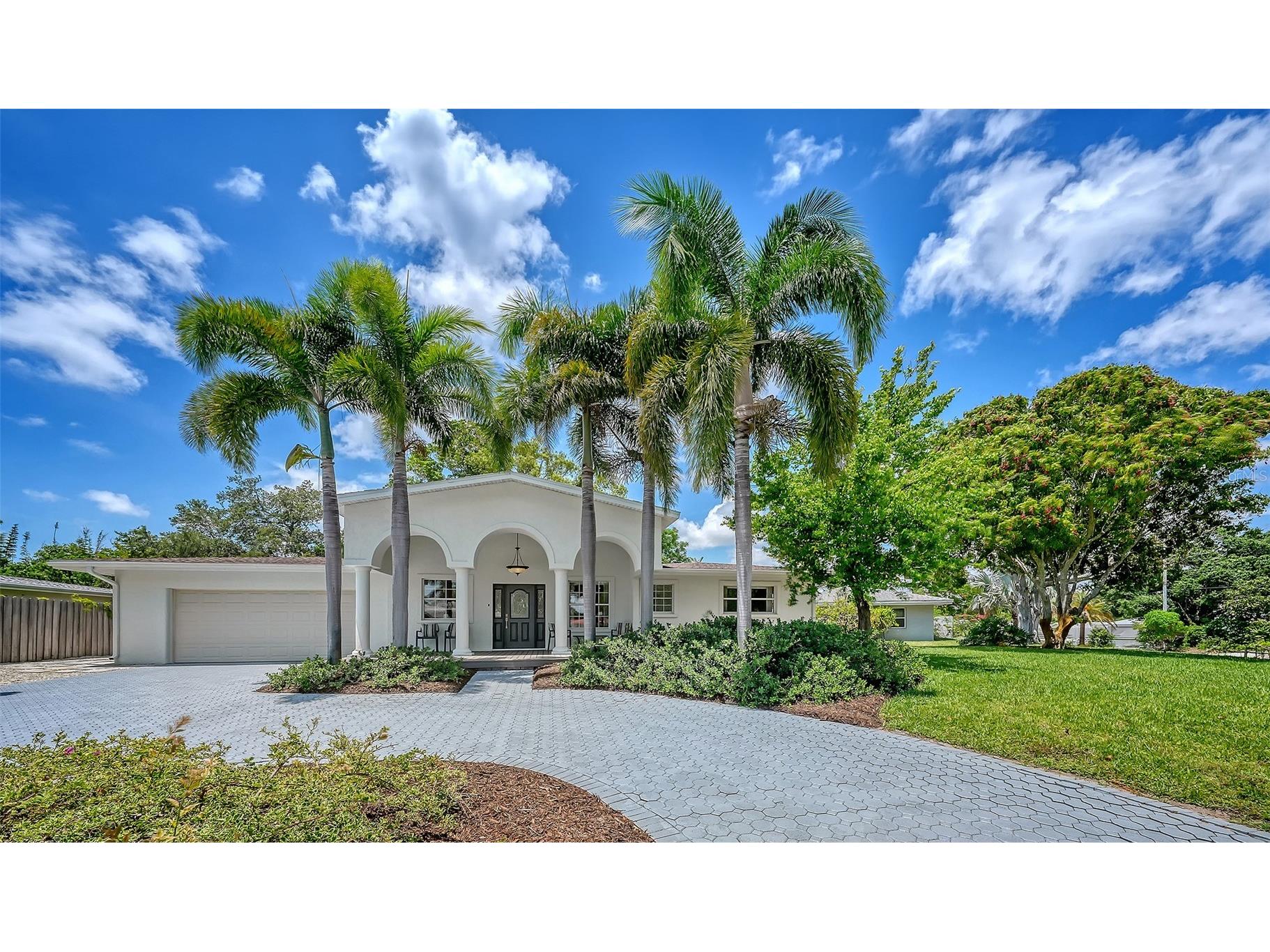 2465 Foster Lane Sarasota FL 34239 A4697288 image1