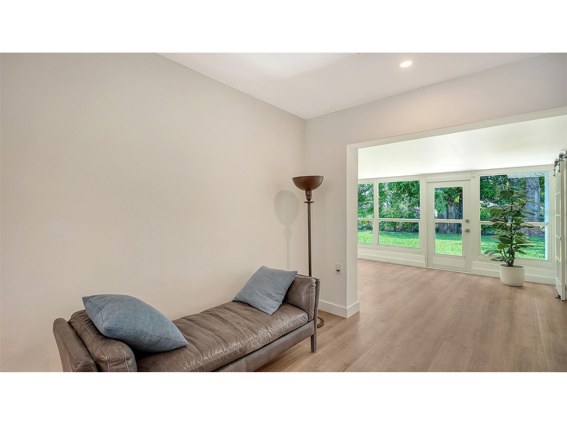 2465 Foster Lane Sarasota FL 34239 A4697288 image19