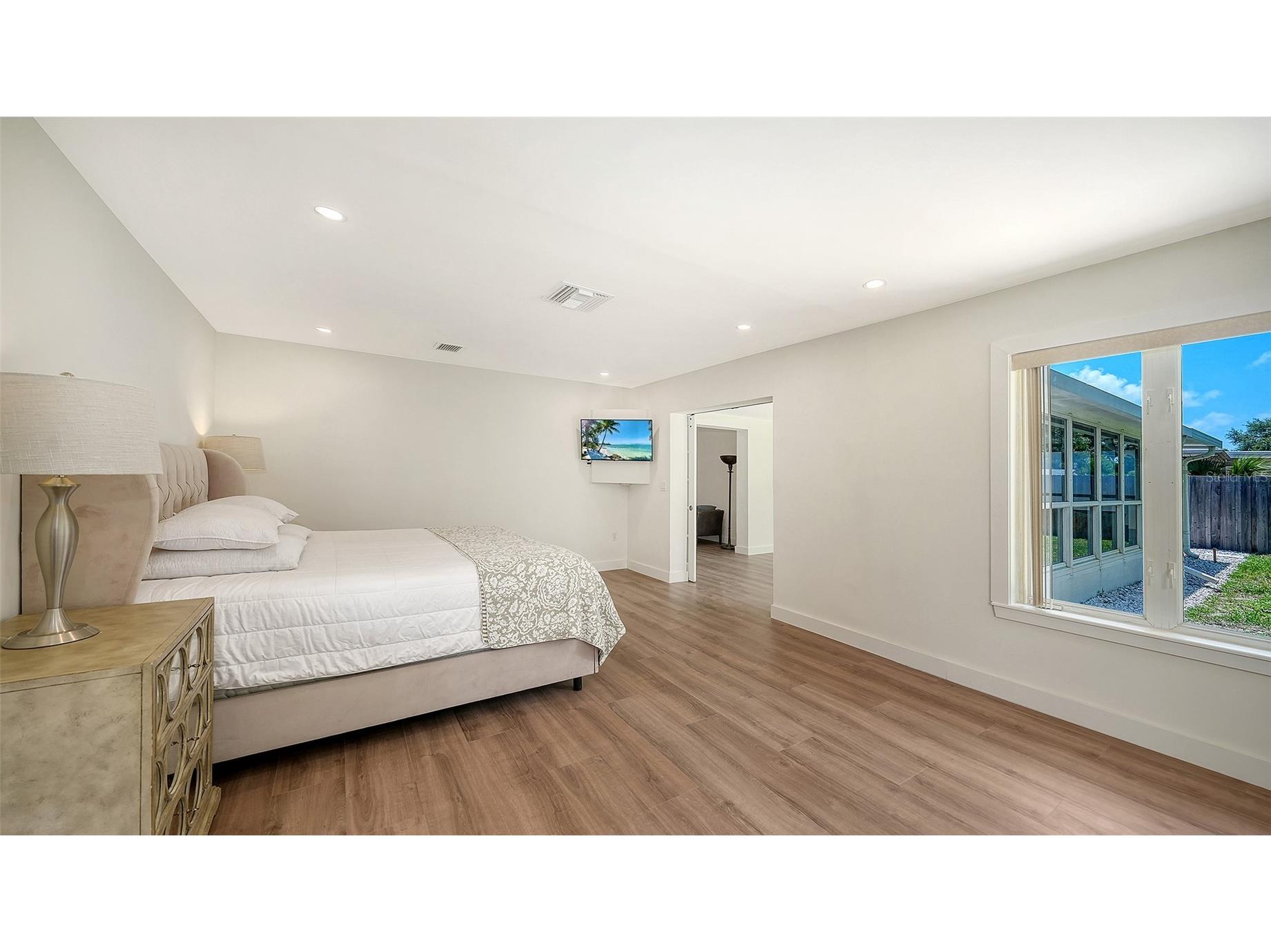 2465 Foster Lane Sarasota FL 34239 A4697288 image28