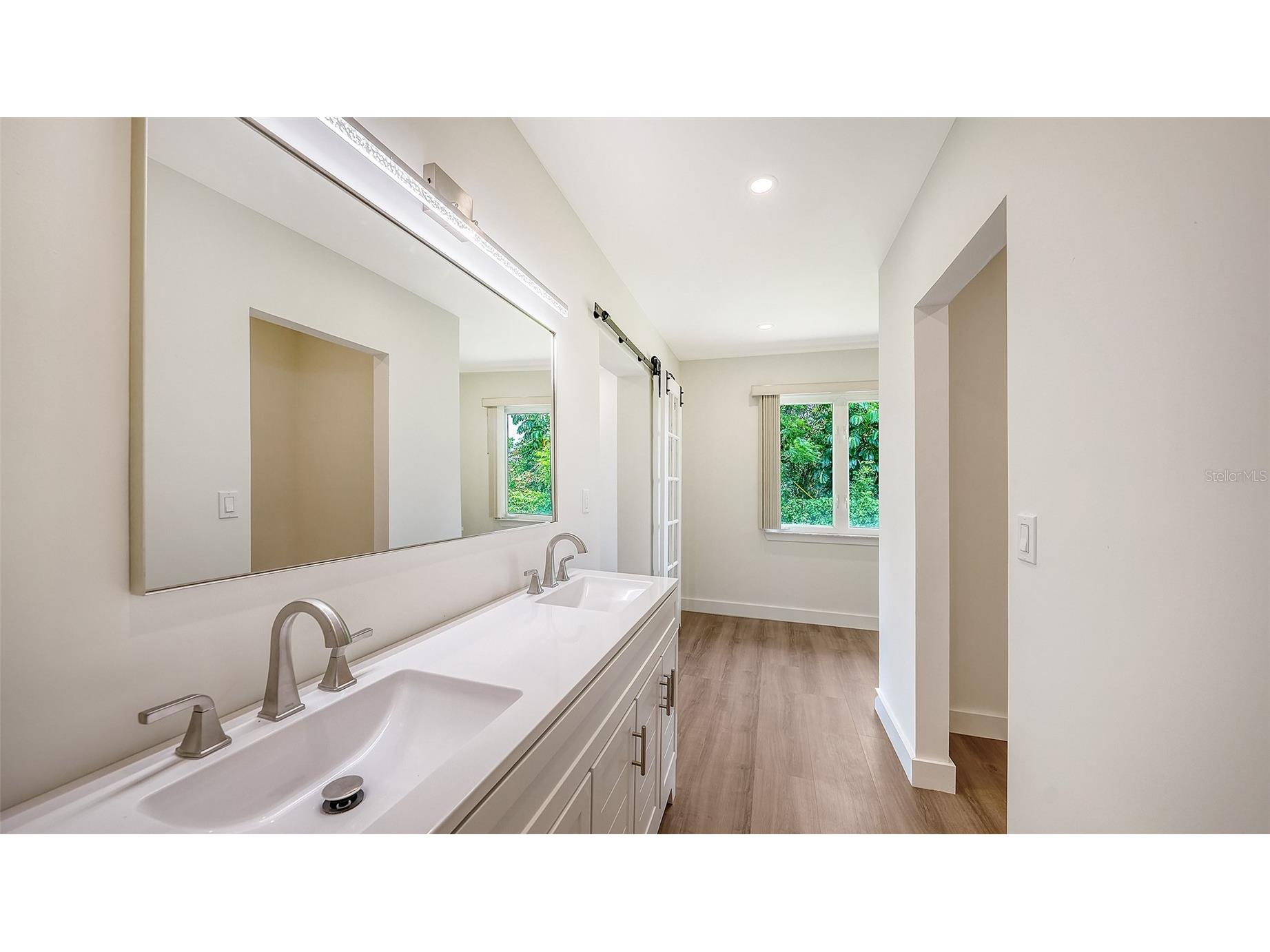2465 Foster Lane Sarasota FL 34239 A4697288 image32