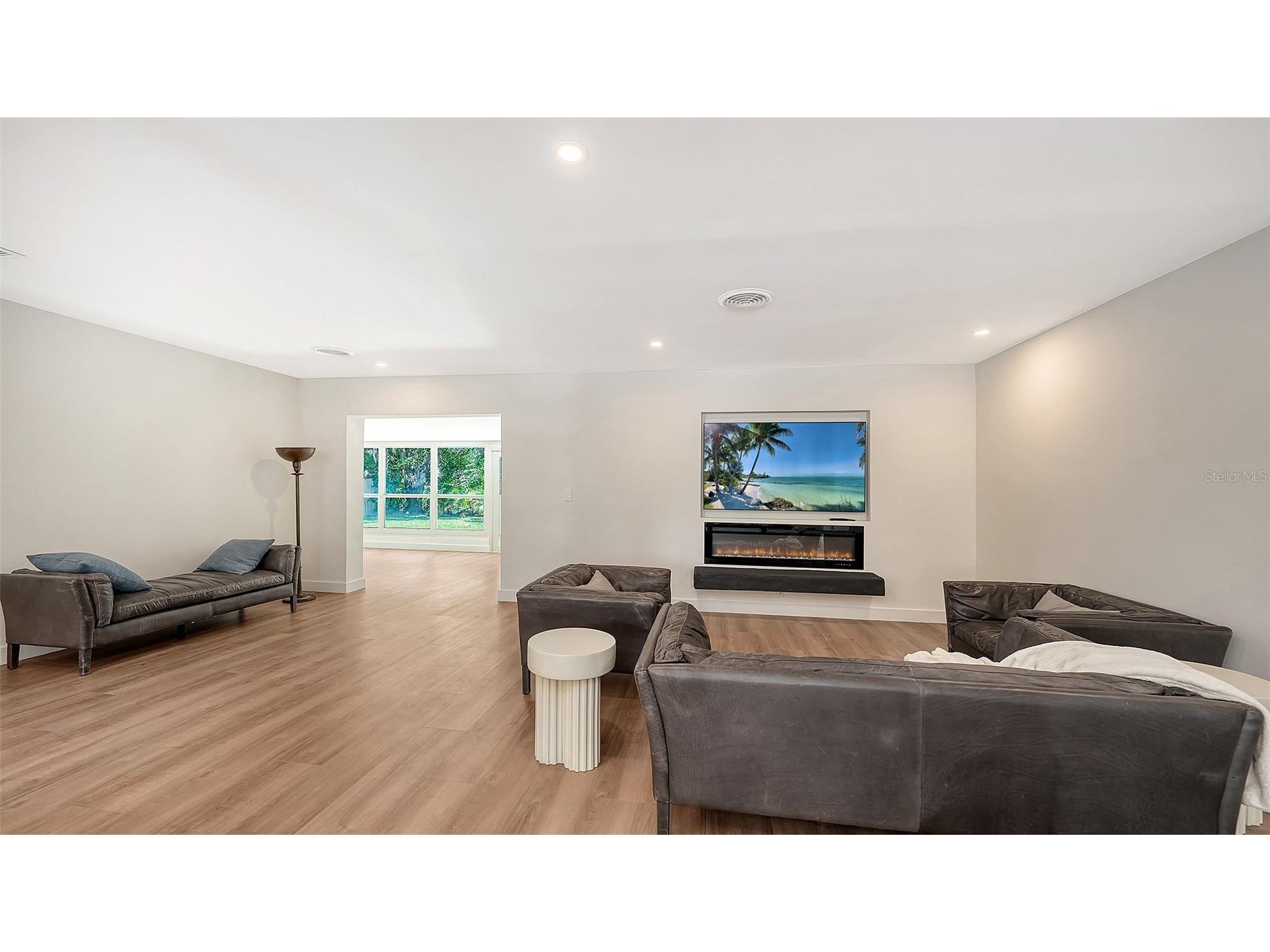 2465 Foster Lane Sarasota FL 34239 A4697288 image6