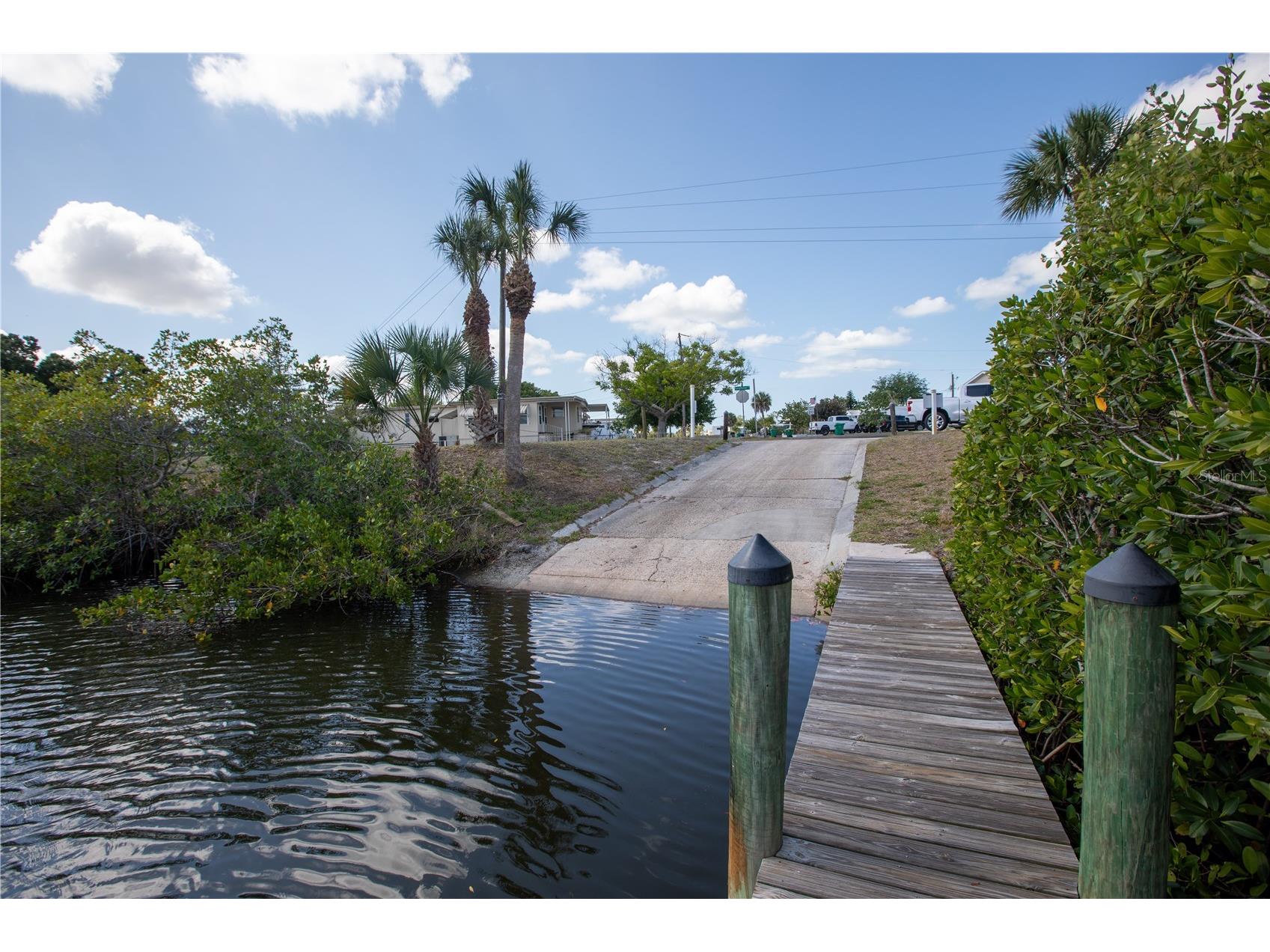 2465 Heron Drive Englewood FL 34224 C7525257 image2