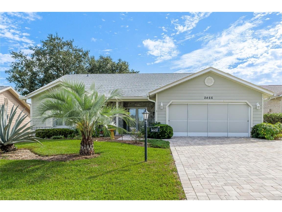 2466 Brooklawn Street Spring Hill FL 34606 W7868936 image1