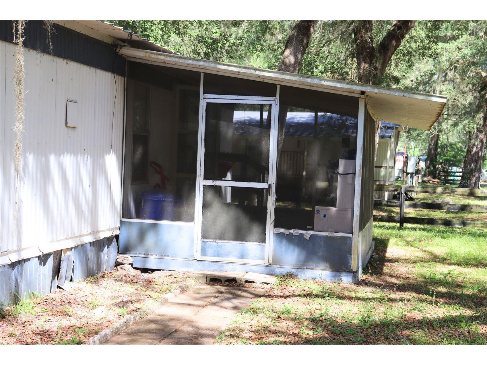 2466 Cr 401a Lake Panasoffkee FL 33538 A4690801 image2