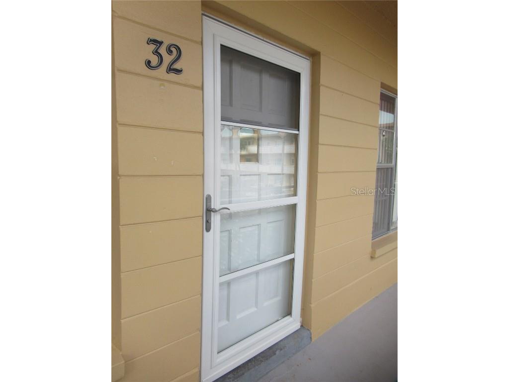 2466 Ecuadorian Way #32 Clearwater FL 33763 TB8443395 image1